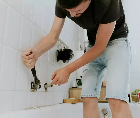Affordable Bathtub Faucet Replacement in Holtsville: Choose Experienced Local Technicians