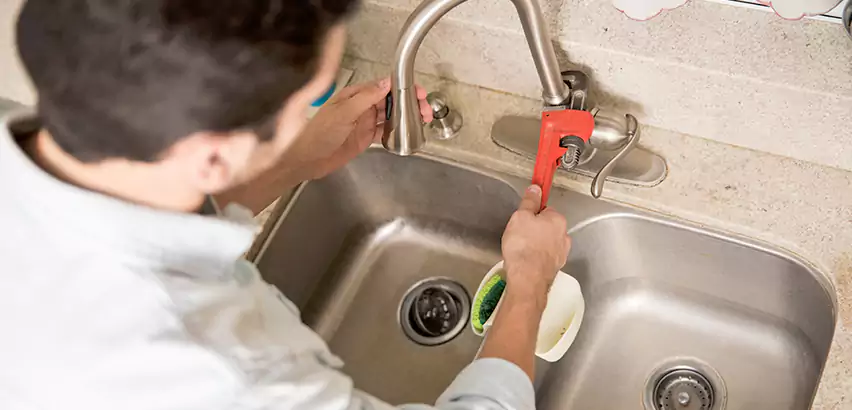 Faucet Repair in Holtsville
