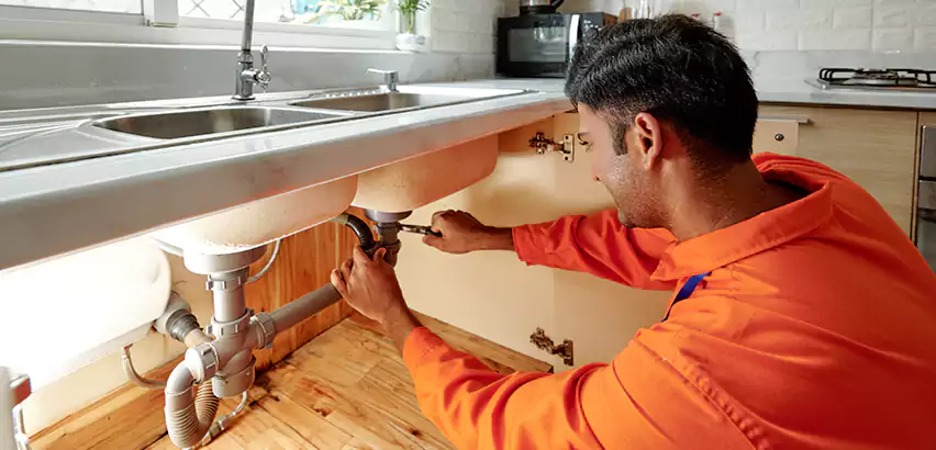 Plumbing Leak Repair in Holtsville, NY